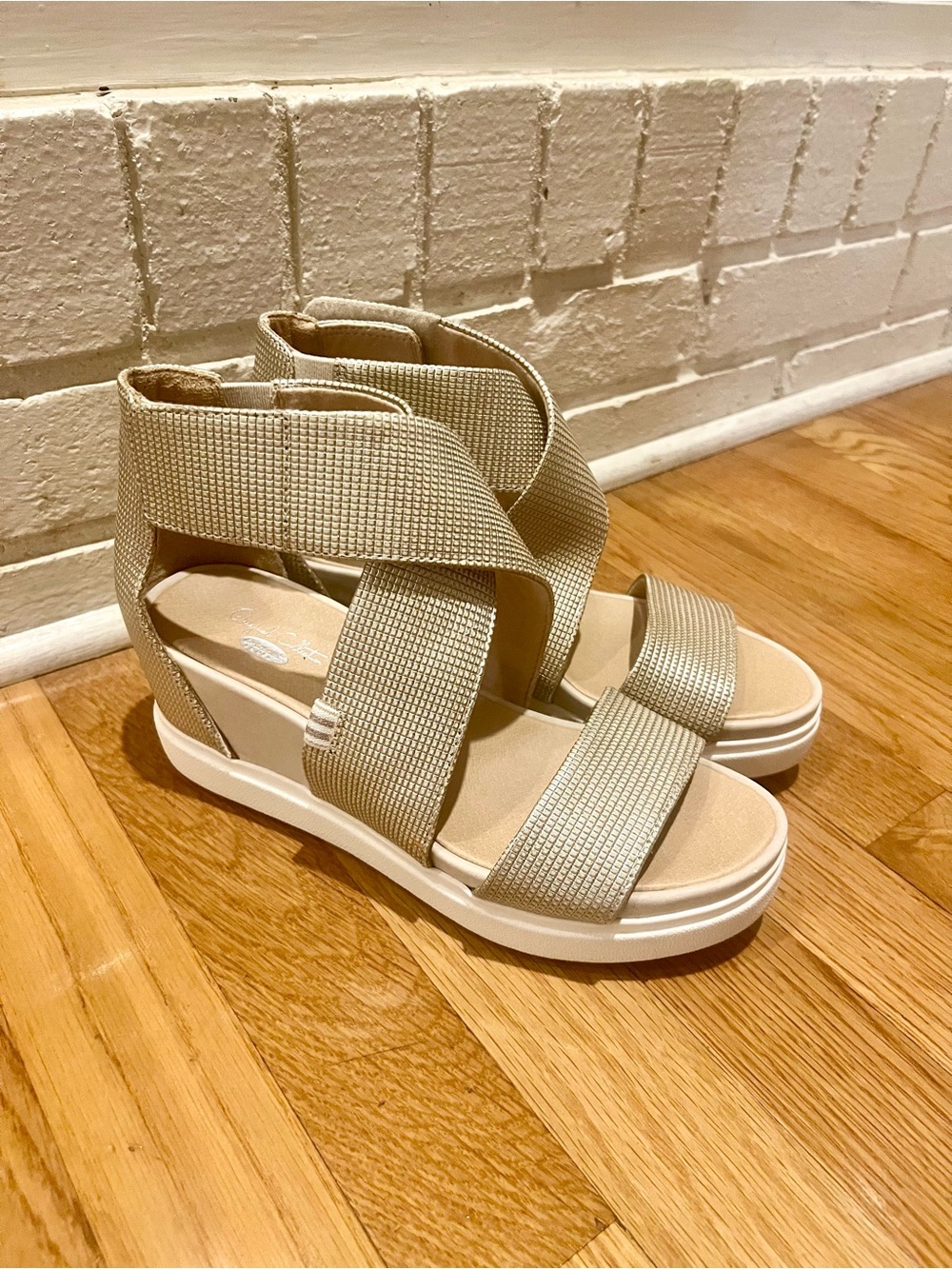 Dr. Scholl's Beige Wedge Sandals - Never Worn-Women’s size 7